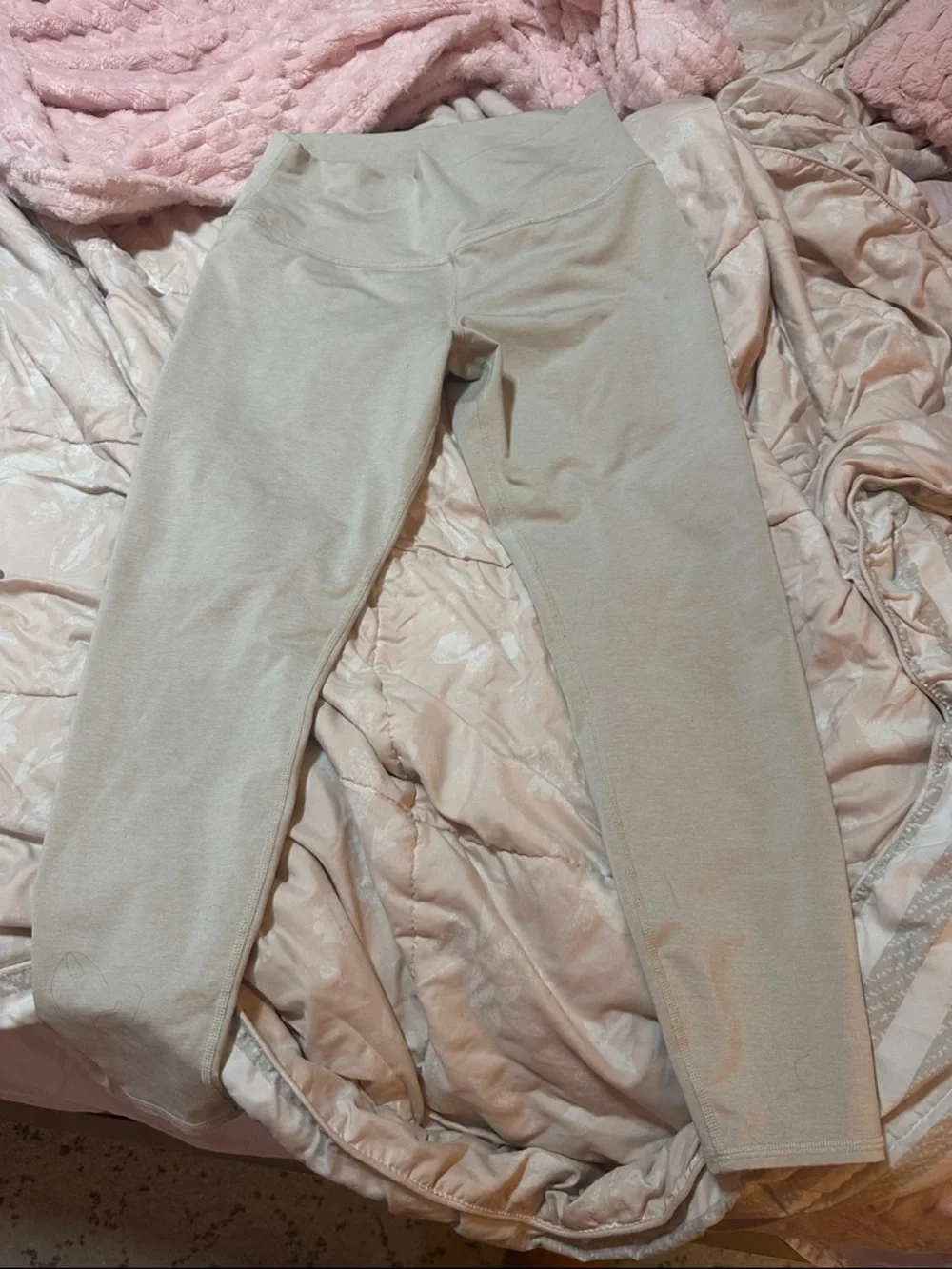 Alo oatmeal leggings